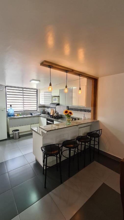 Elegante Apartamento Con Vistas Al Volcan Tungurahua بانيوس المظهر الخارجي الصورة
