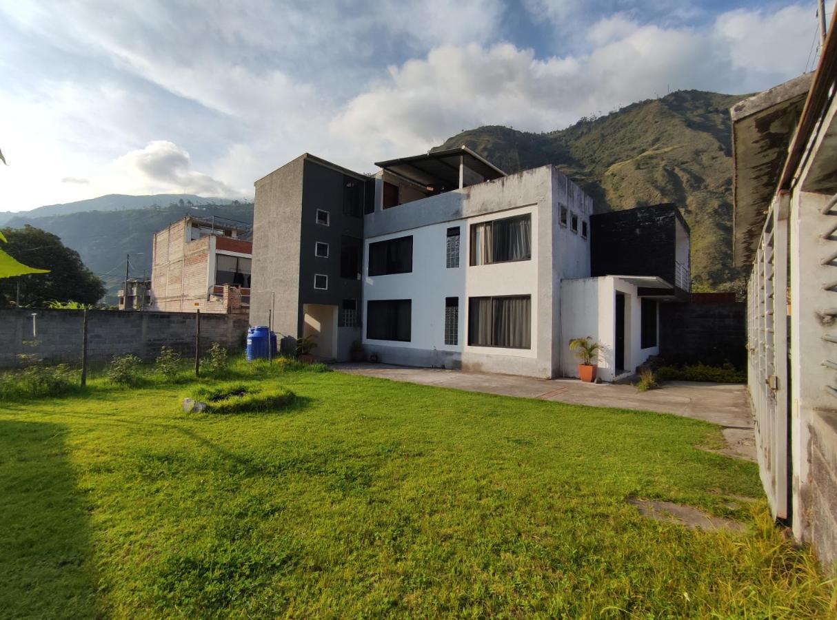Elegante Apartamento Con Vistas Al Volcan Tungurahua بانيوس المظهر الخارجي الصورة