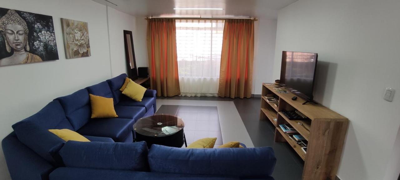 Elegante Apartamento Con Vistas Al Volcan Tungurahua بانيوس المظهر الخارجي الصورة
