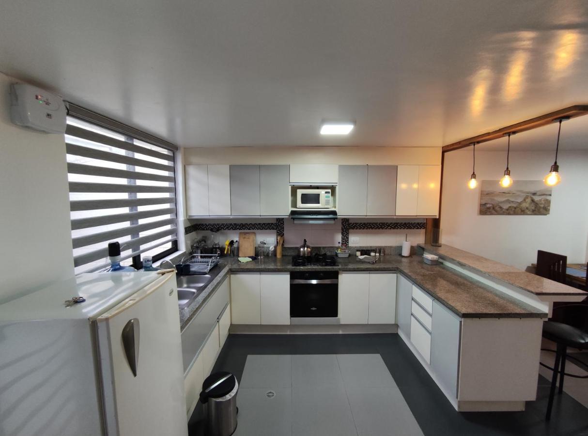Elegante Apartamento Con Vistas Al Volcan Tungurahua بانيوس المظهر الخارجي الصورة