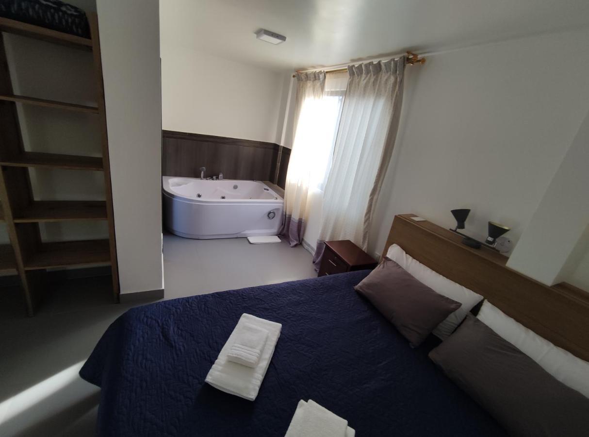 Elegante Apartamento Con Vistas Al Volcan Tungurahua بانيوس المظهر الخارجي الصورة