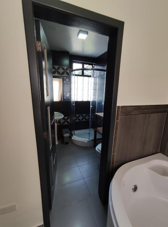 Elegante Apartamento Con Vistas Al Volcan Tungurahua بانيوس المظهر الخارجي الصورة